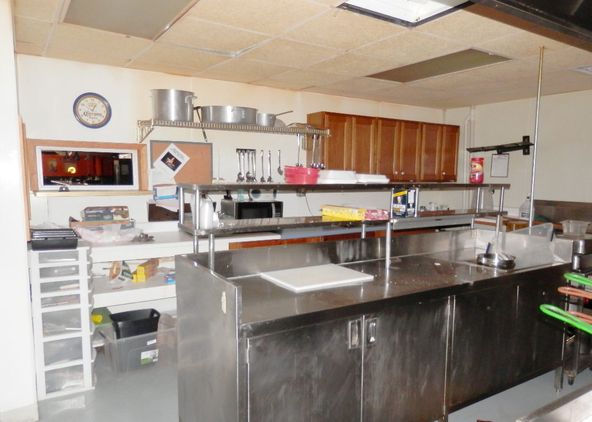 2051 Grand Ave, Galesburg, IL 61401